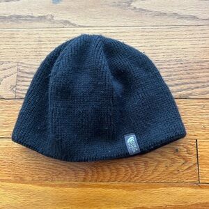 The NorthFace unisex beanie color black.